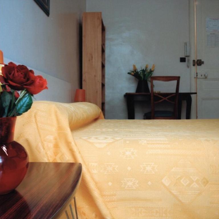 Hotel Wilson Nizza Zimmer foto